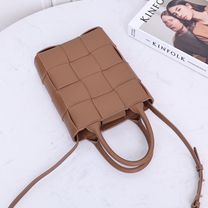 B0tt*ga Ven*ta Mini Cassette Tote