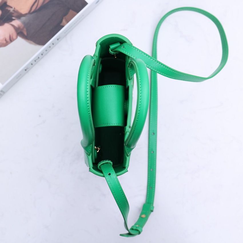 B0tt*ga Ven*ta Mini Cassette Tote