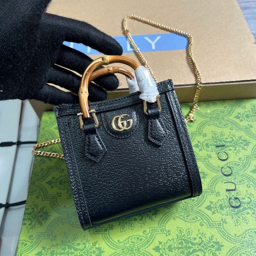 Gvc*1 Diana S*per Mini Chain Bag