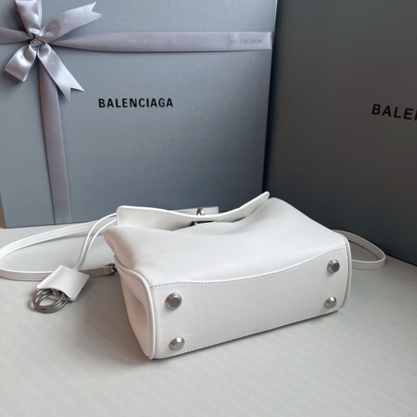 Ba1en*iaga Rodeo Mini Handbag-White