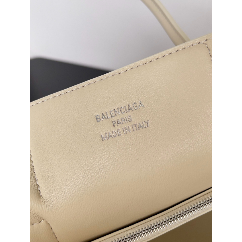 Ba1en*iaga Bel Air Medium Carry All bag
