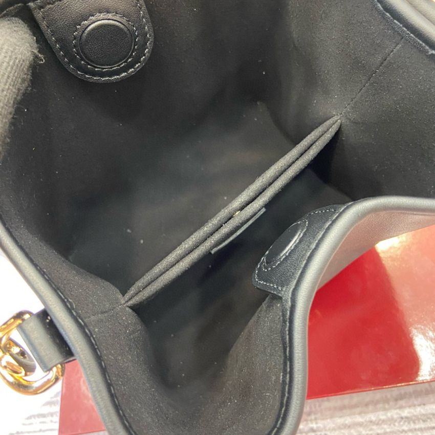 Gvc*1 GG Emblem Mini Buckeket Bag- Black leather