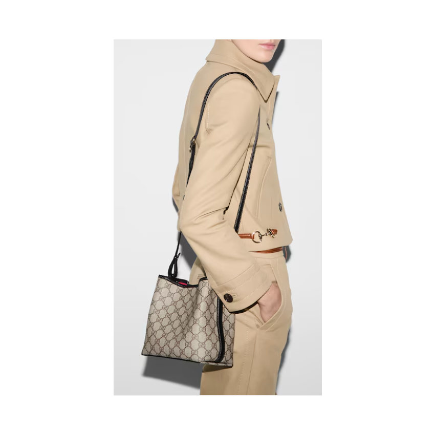 Gvc*1 GG Emblem Mini Buckeket Bag