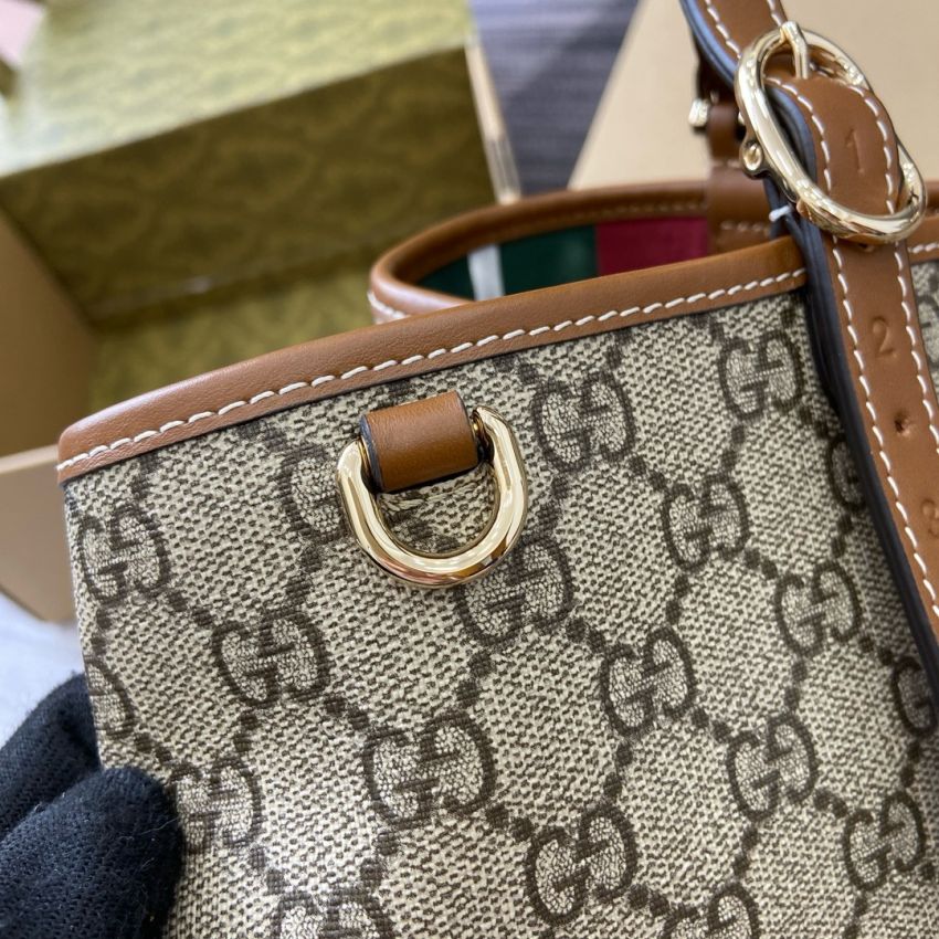 Gvc*1 GG emblem Medium Tote bag