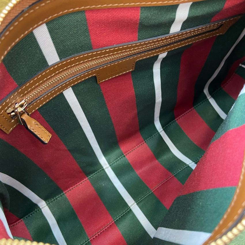 Gvc*1 GG Emblem Meduim Shoulder Bag