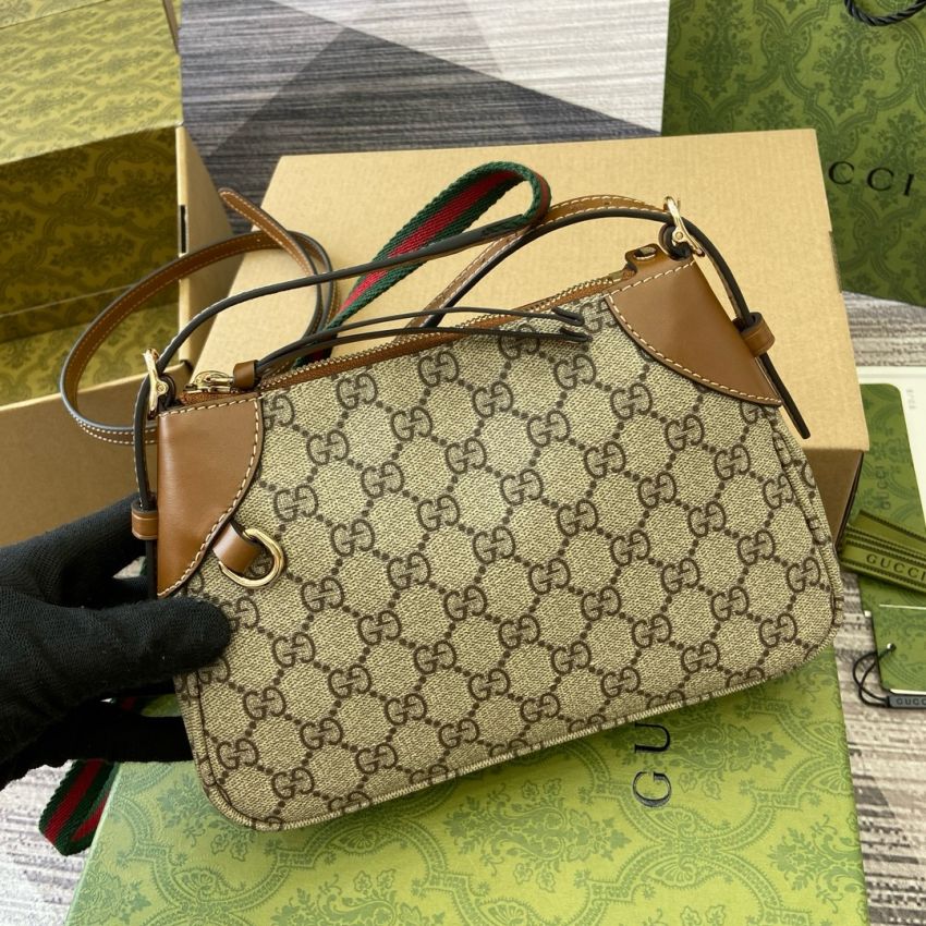Gvc*1 GG Emblem small Shoulder Bag