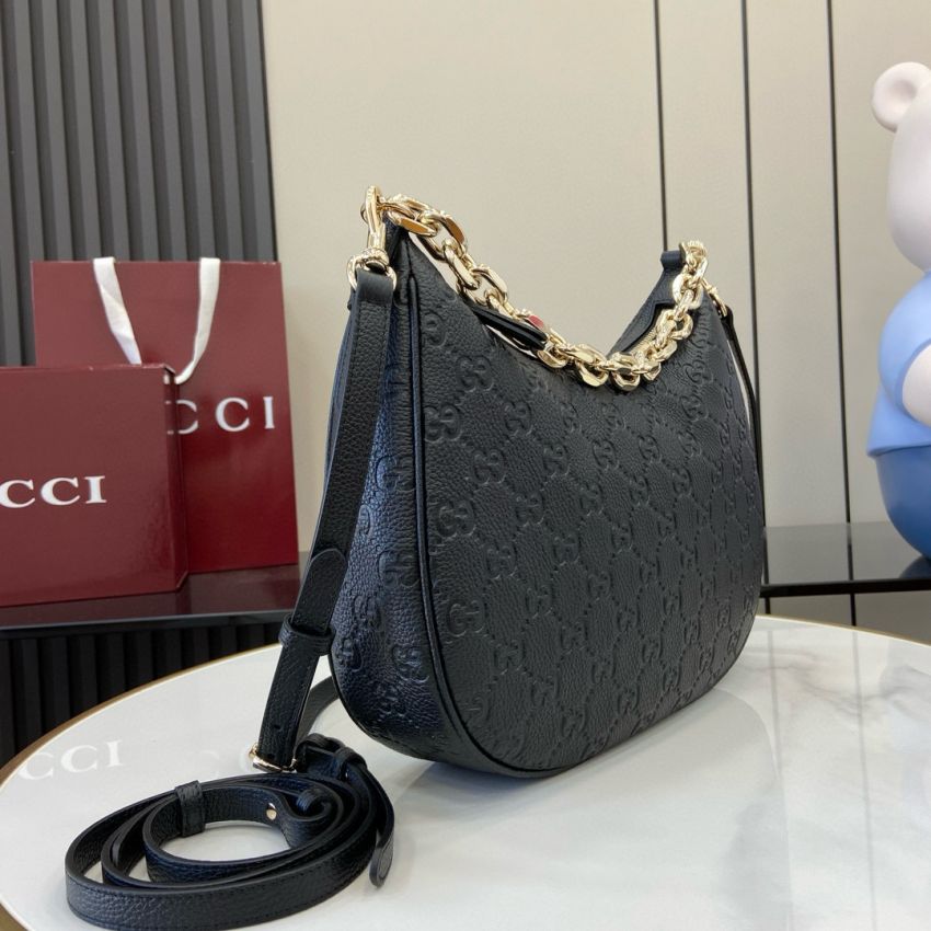 Gvc*1 GG emblem Medium shoulder bag-Black