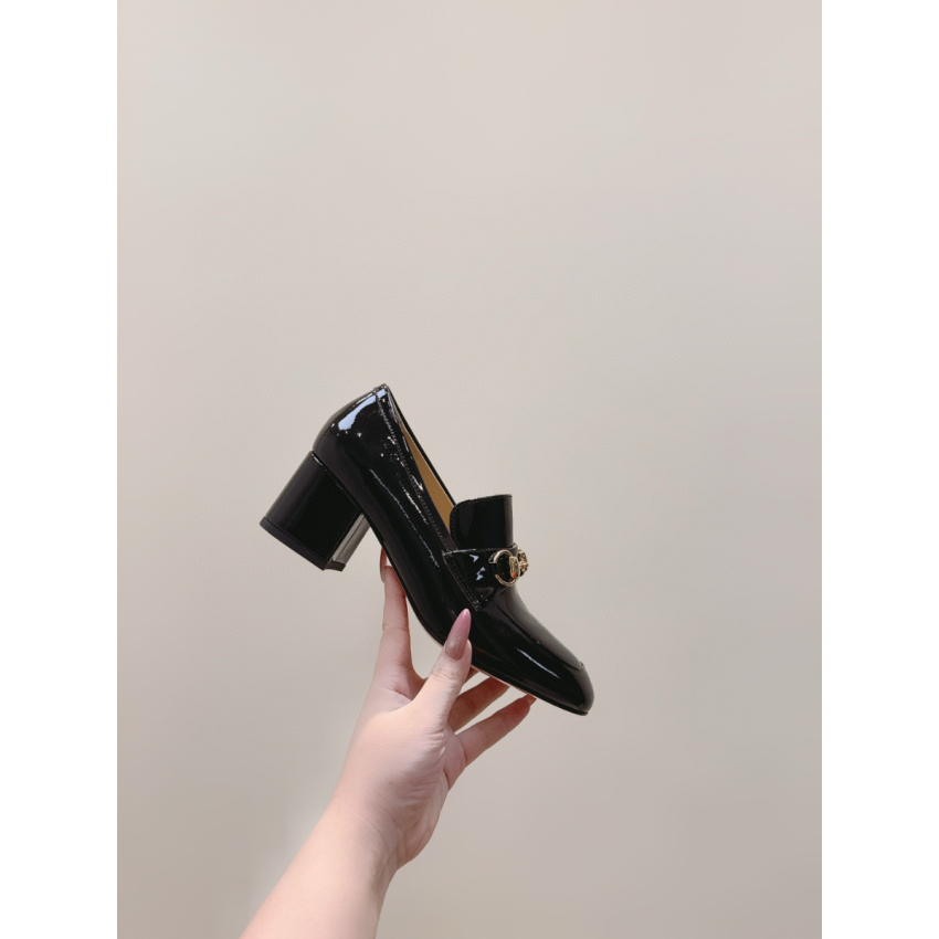 Women's loafer pump with Horsebit