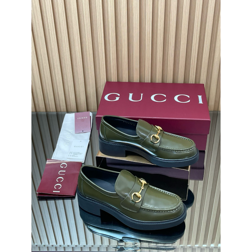 Women's loafer with Horsebit