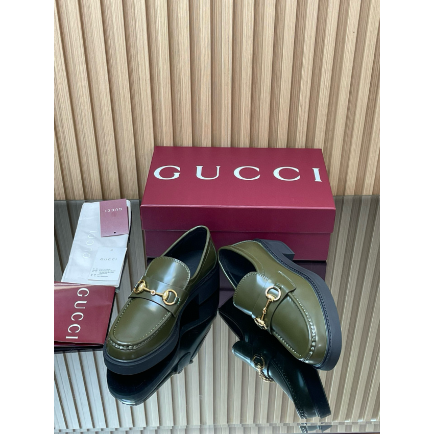 Women's loafer with Horsebit