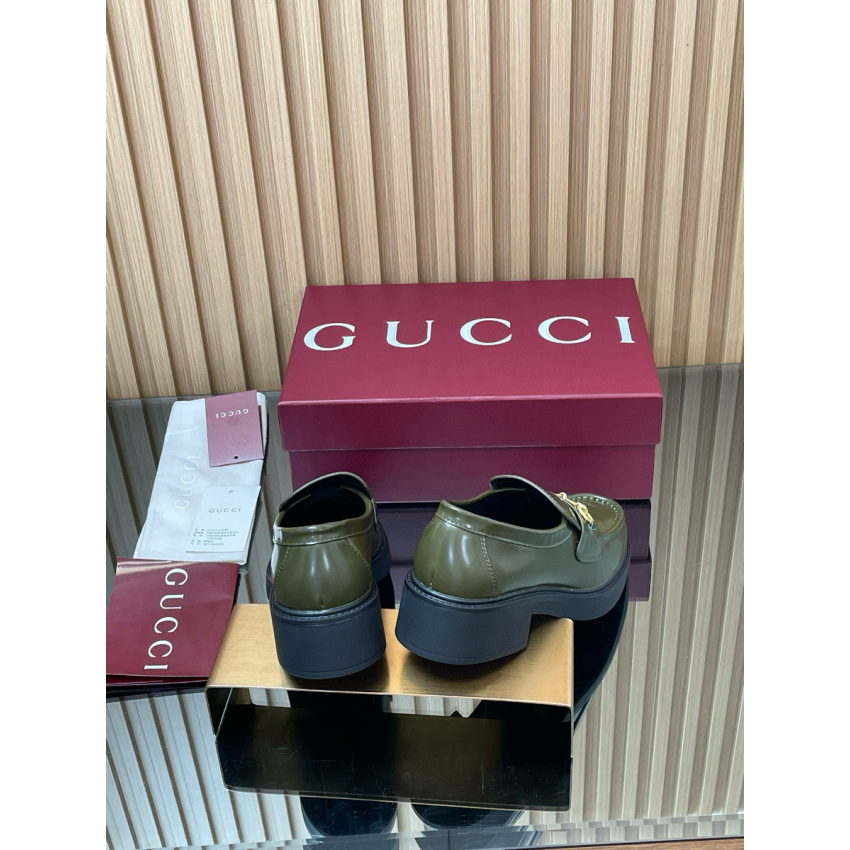 Women's loafer with Horsebit