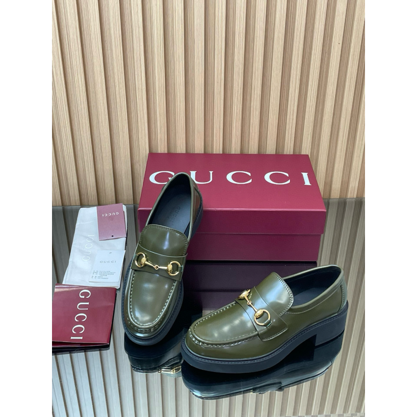 Women's loafer with Horsebit