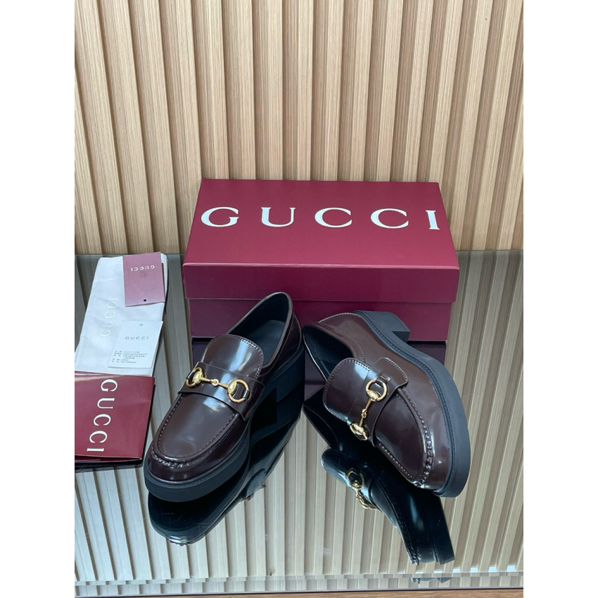 Women's loafer with Horsebit