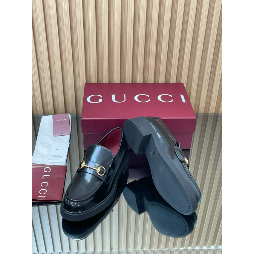 Women's loafer with Horsebit