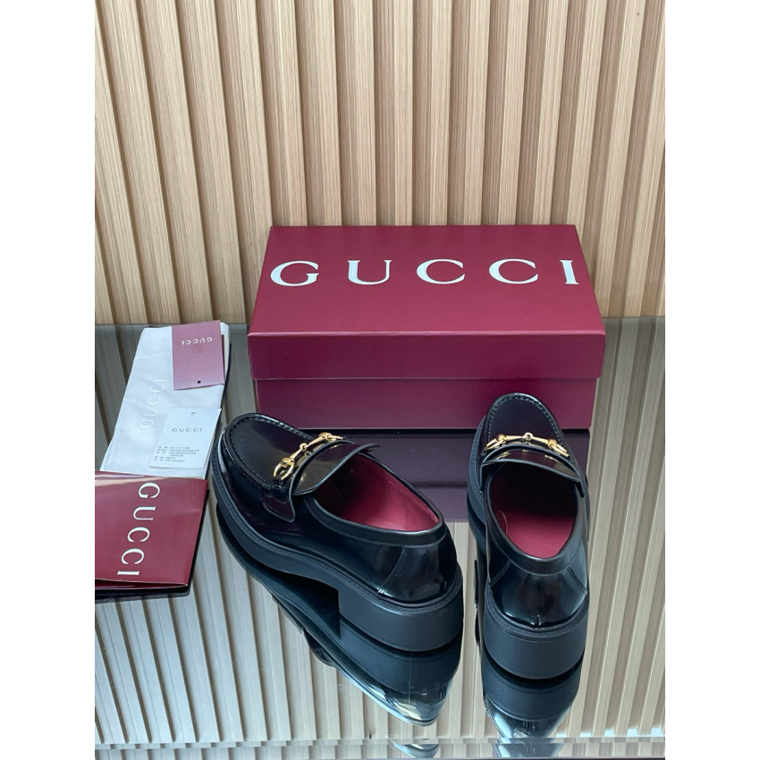Women's loafer with Horsebit