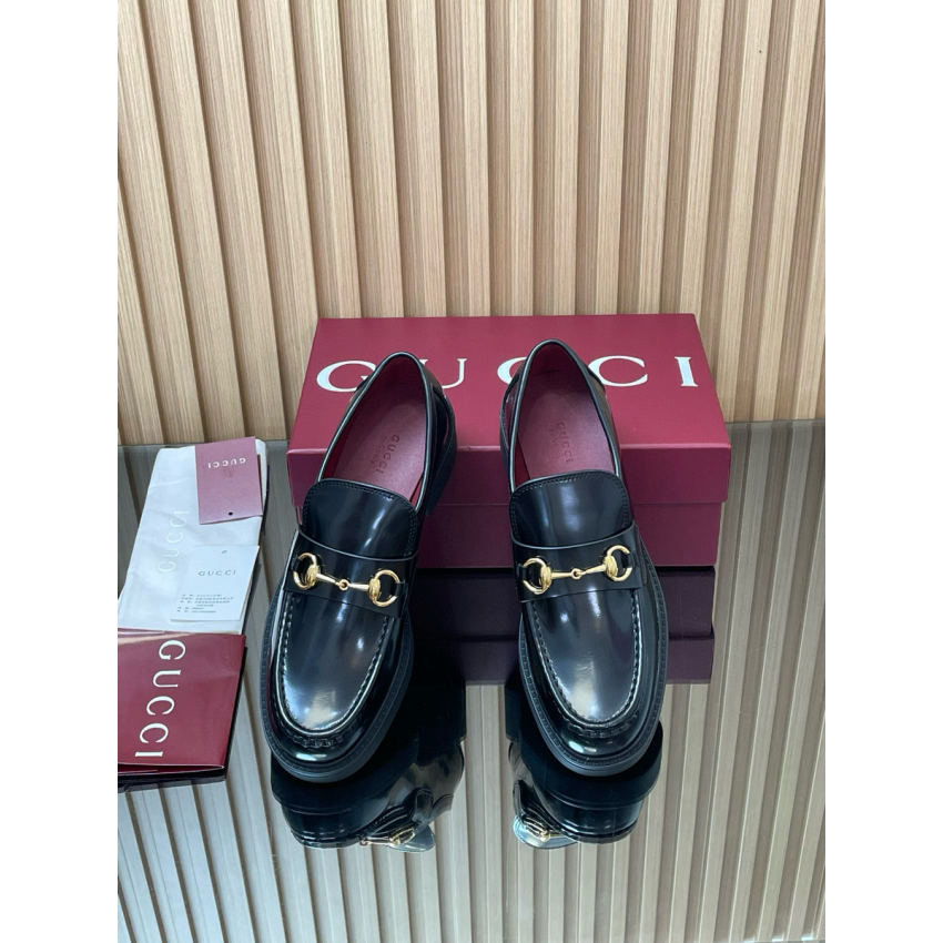 Women's loafer with Horsebit