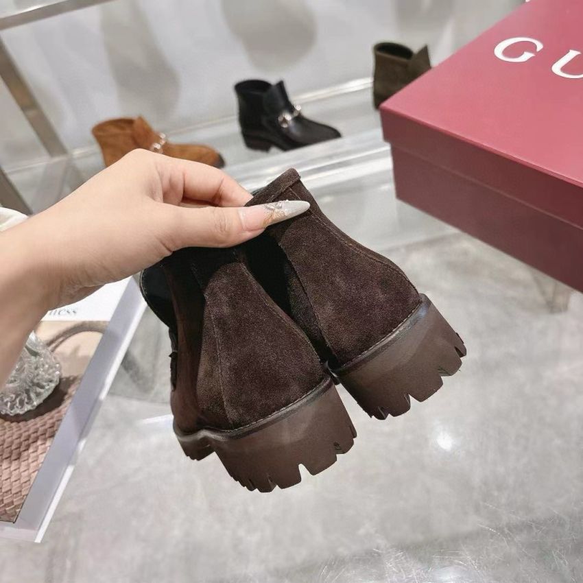 Women's ankle boot with Horsebit
