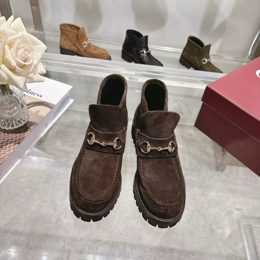 Women's ankle boot with Horsebit
