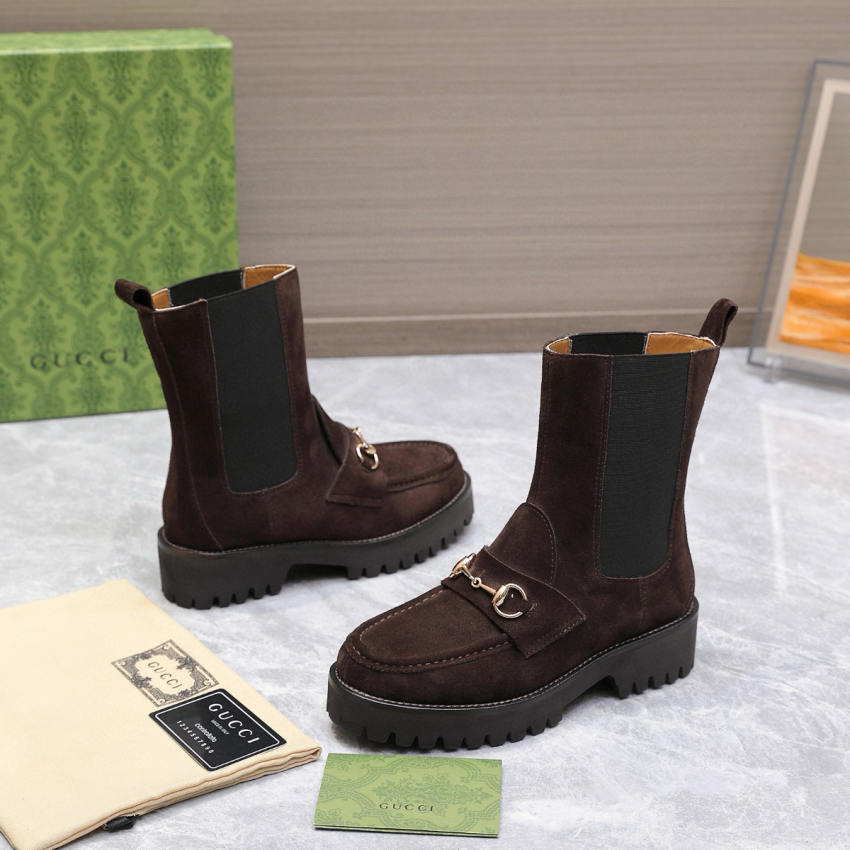 Women's ankle boot with Horsebit