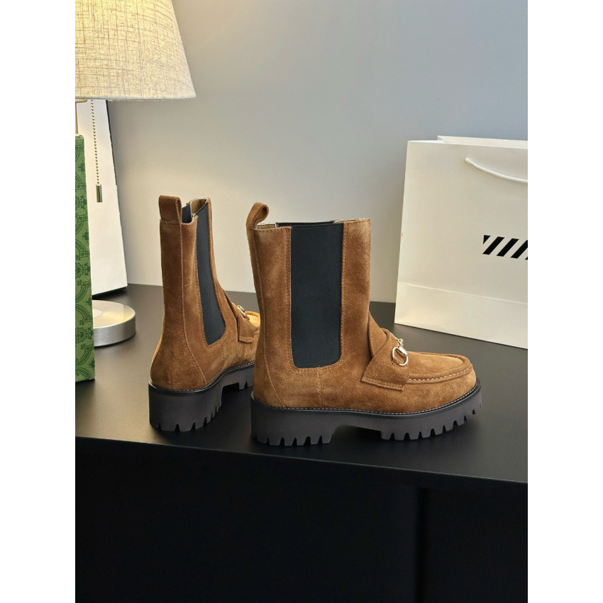 Women's ankle boot with Horsebit