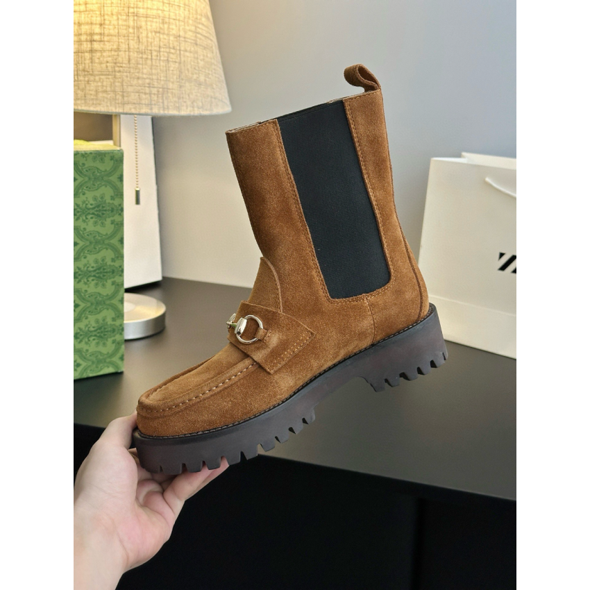Women's ankle boot with Horsebit