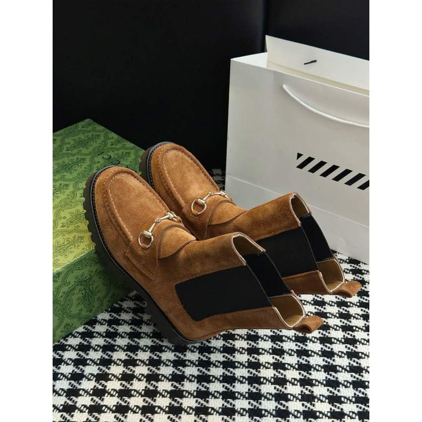 Women's ankle boot with Horsebit