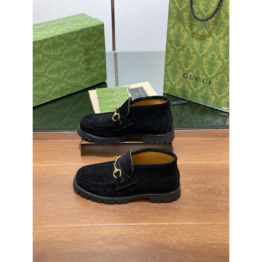 Women's ankle boot with Horsebit