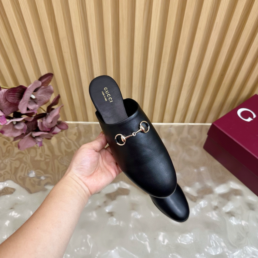 Women's mule with Horsebit