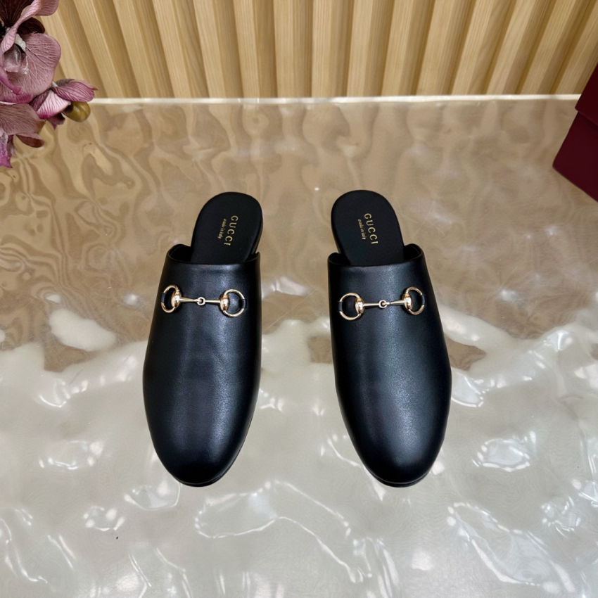 Women's mule with Horsebit