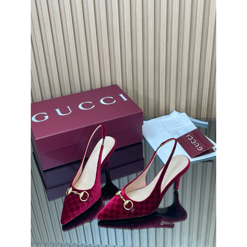 Women's slingback pump with Horsebit