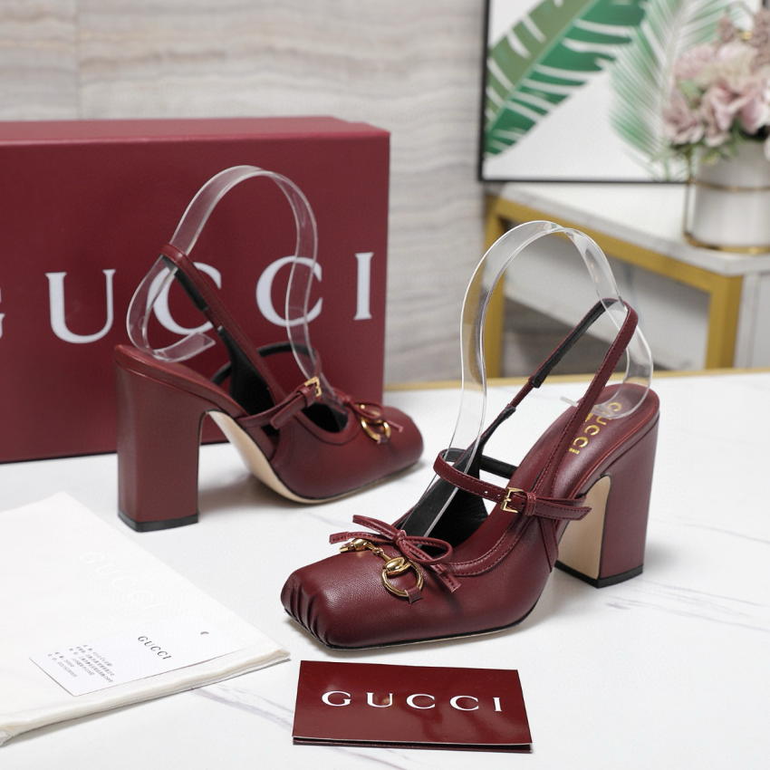Women's slingback pump with Horsebit