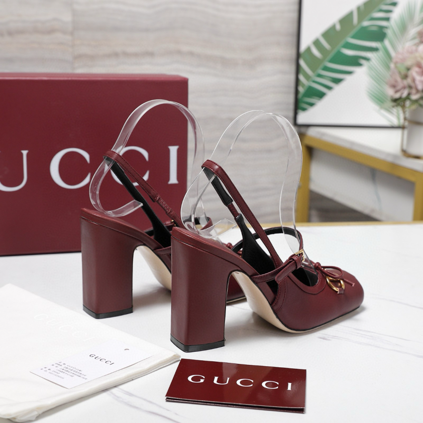 Women's slingback pump with Horsebit