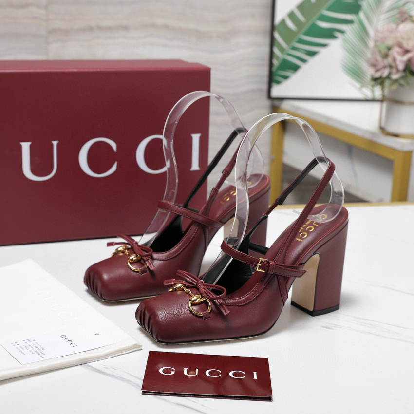 Women's slingback pump with Horsebit