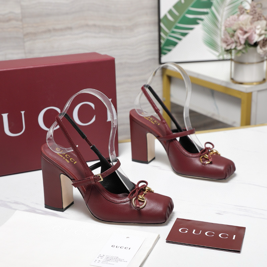 Women's slingback pump with Horsebit