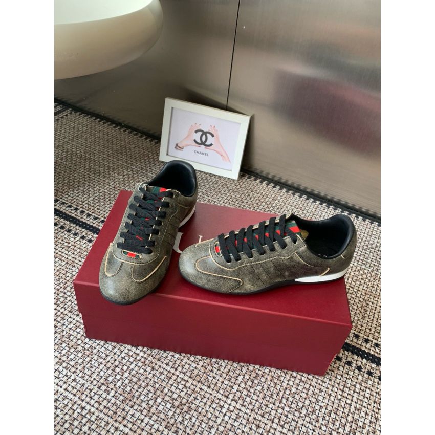 Men and Women's Gvc*1 Shift trainers