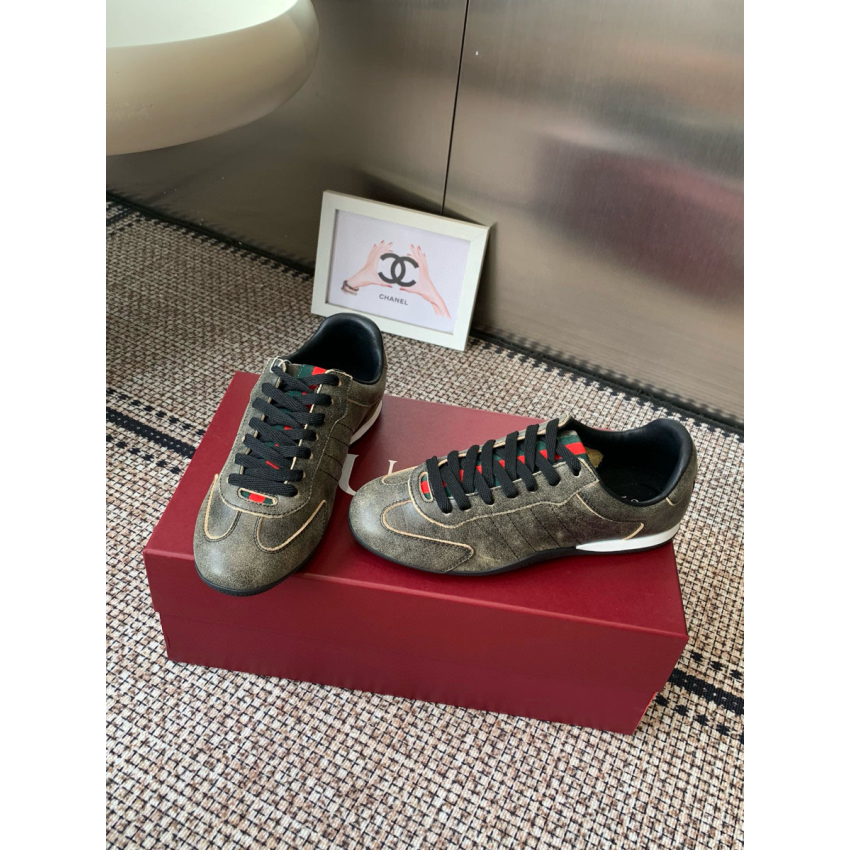 Men and Women's Gvc*1 Shift trainers