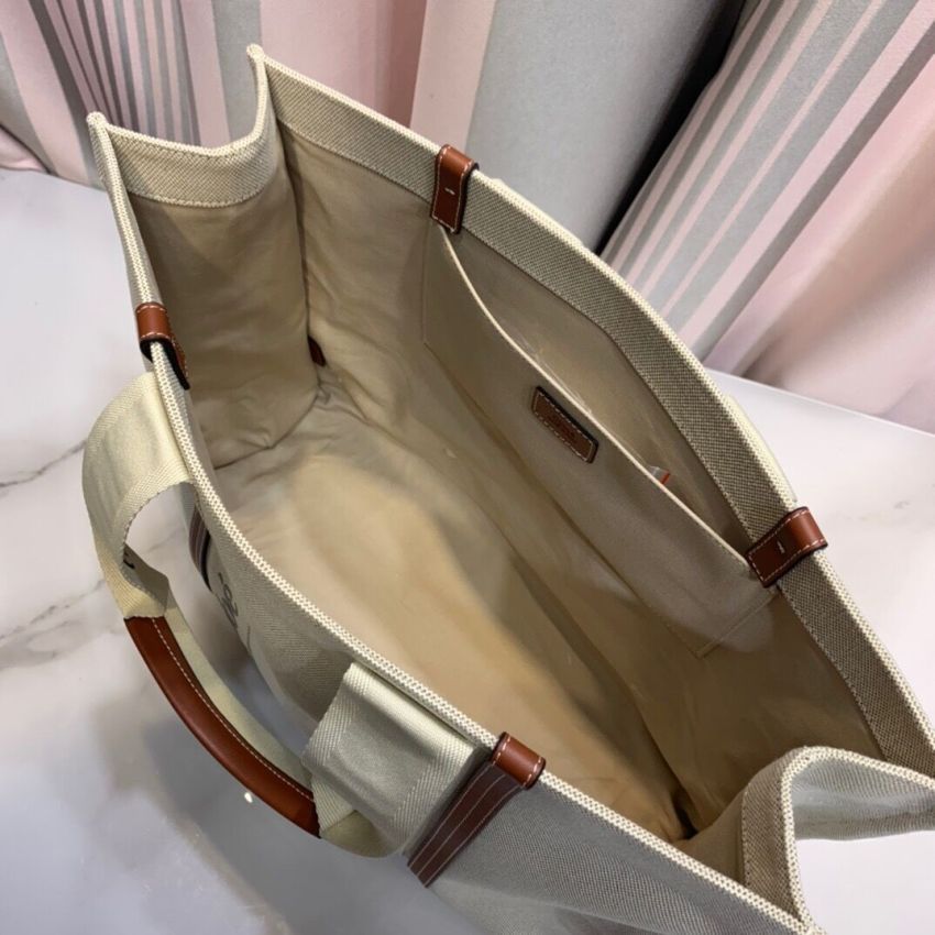 Ch10e large woody tote