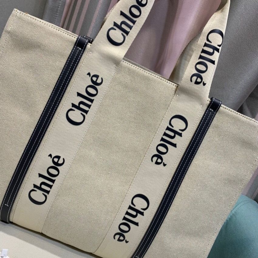 Ch10e large woody tote