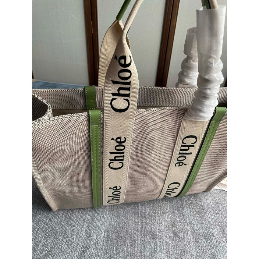 Ch10e large woody tote