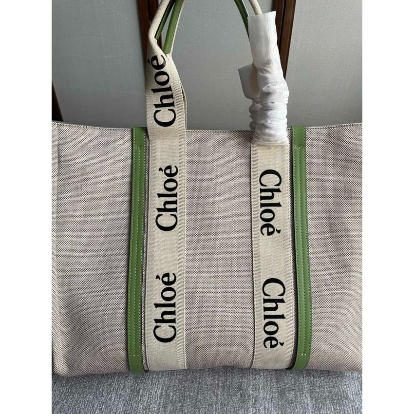 Ch10e large woody tote