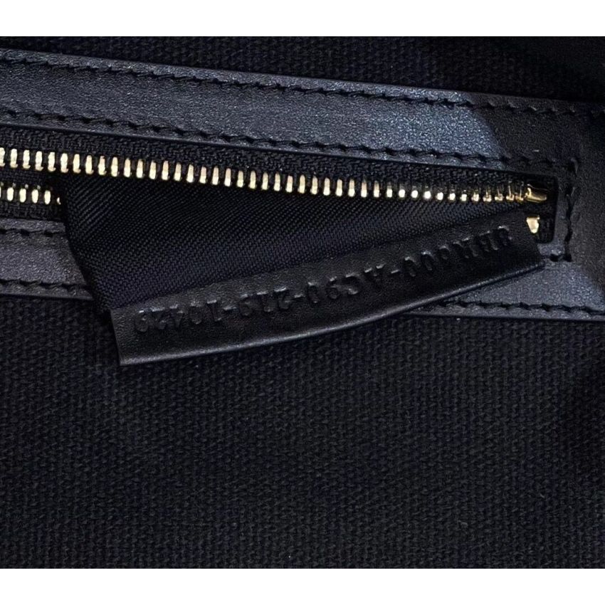 F**di Baguette Medium Bag