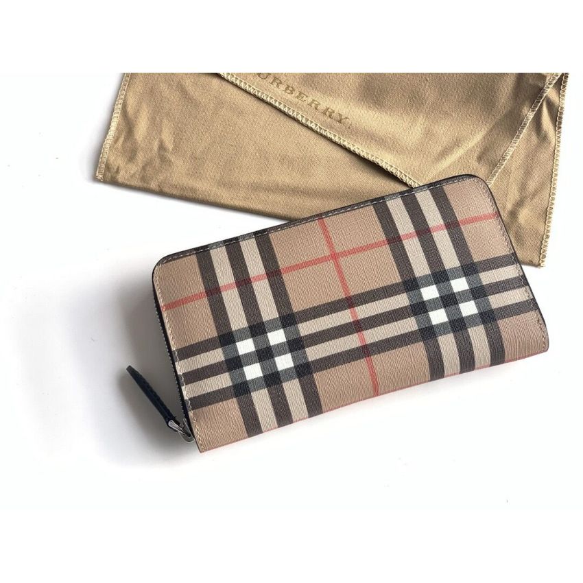 Buerberry Zippy wallet
