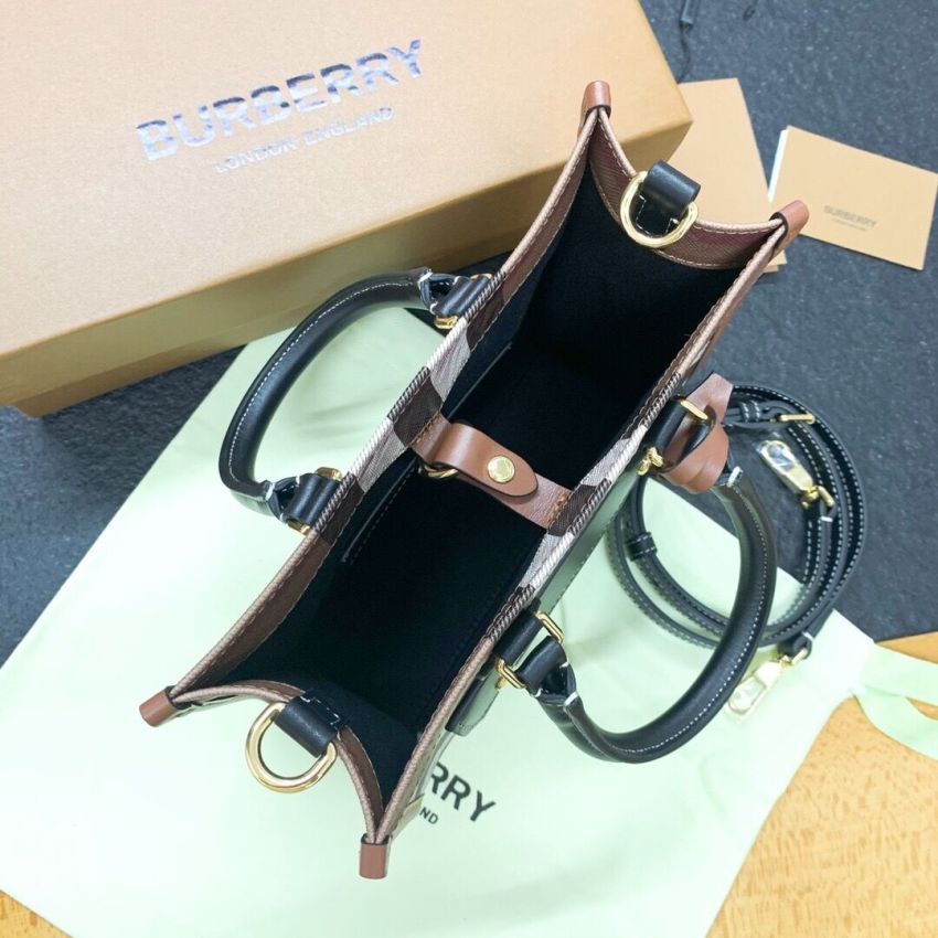 Bv*b*rry Small Check Tote
