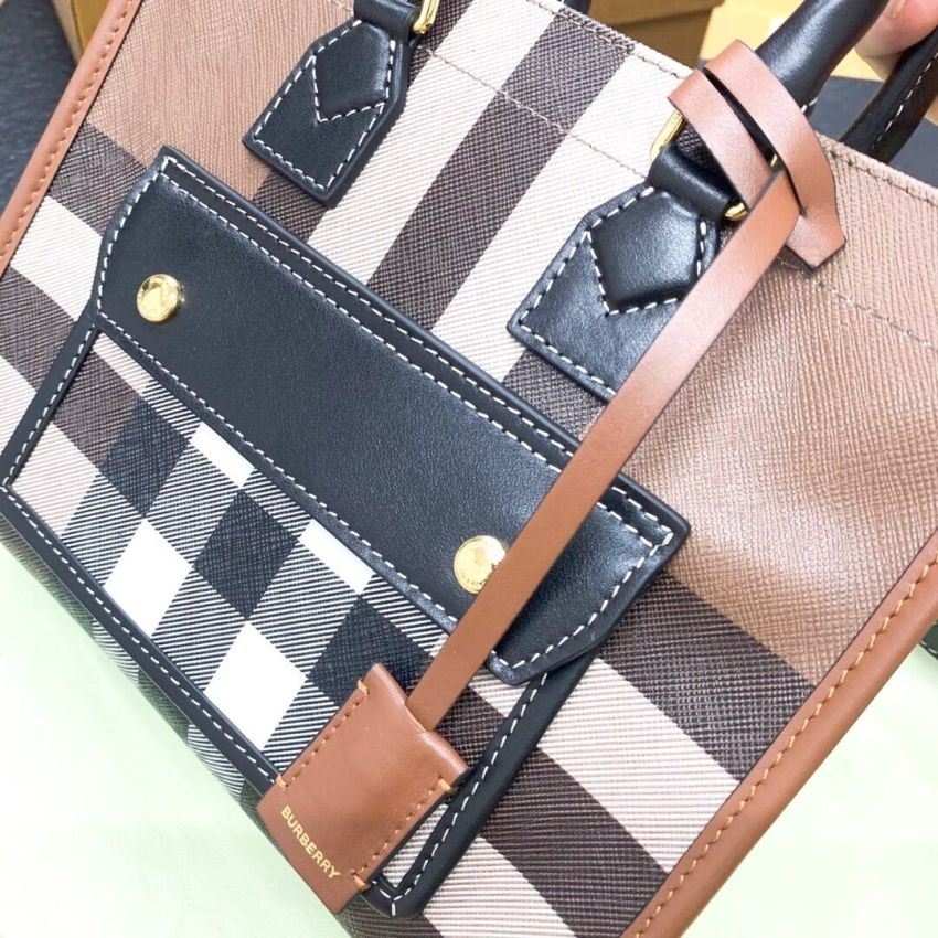 Bv*b*rry Small Check Tote