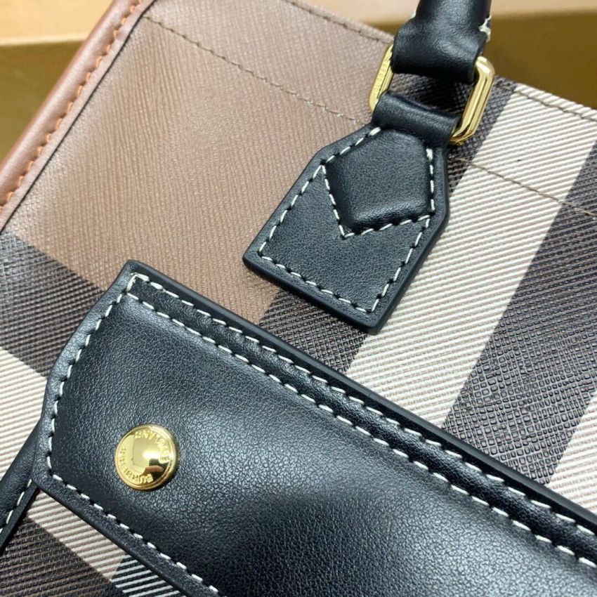 Bv*b*rry Small Check Tote