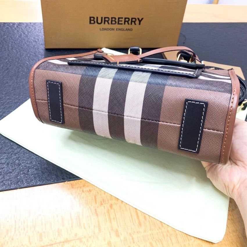 Bv*b*rry Small Check Tote