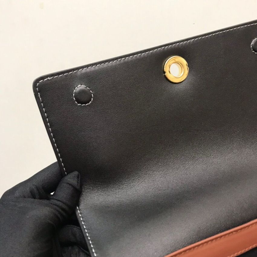 Bv*b*rry Check Note Bag