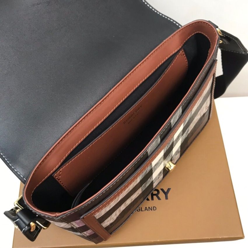 Bv*b*rry Check Note Bag