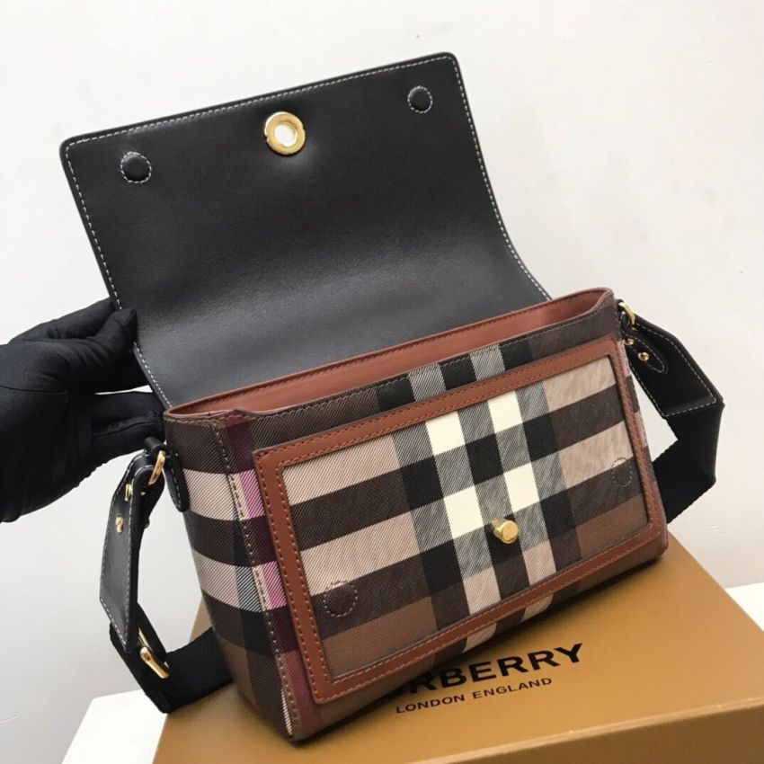 Bv*b*rry Check Note Bag