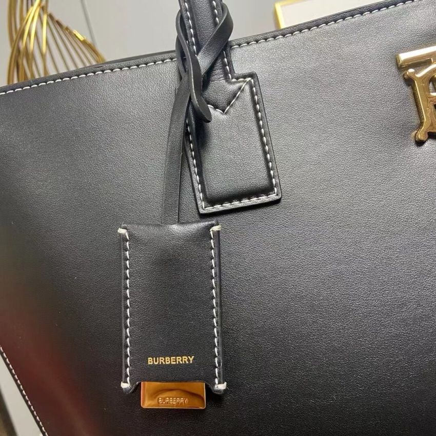 Bv*b*rry Leather Tote